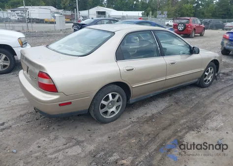 1994 Honda Accord Ex z USA, uszkodzony, nr VIN 1HGCD5663RA058512